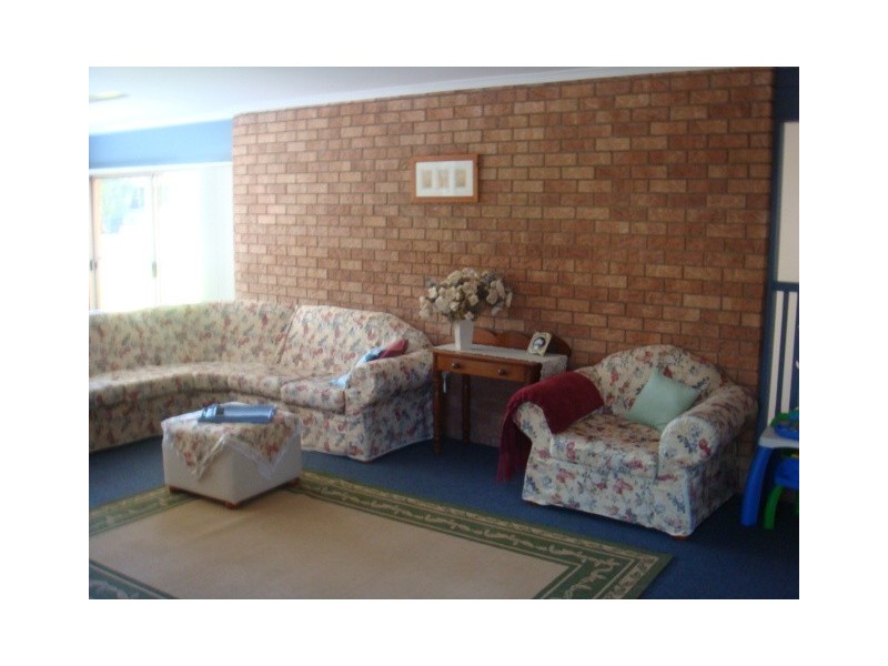 16 Desmond Dr, Toogoom QLD 4655