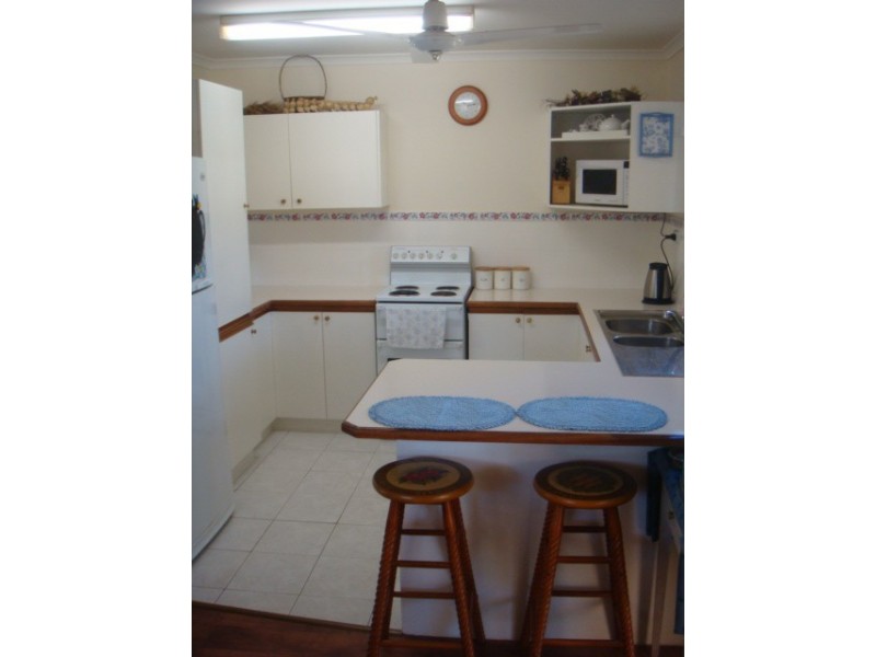 16 Desmond Dr, Toogoom QLD 4655