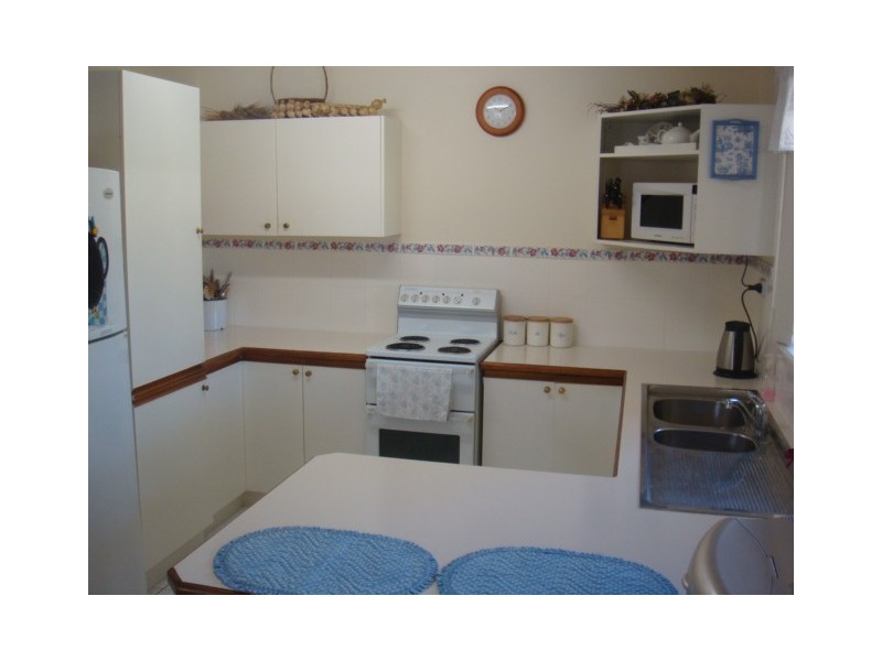 16 Desmond Dr, Toogoom QLD 4655