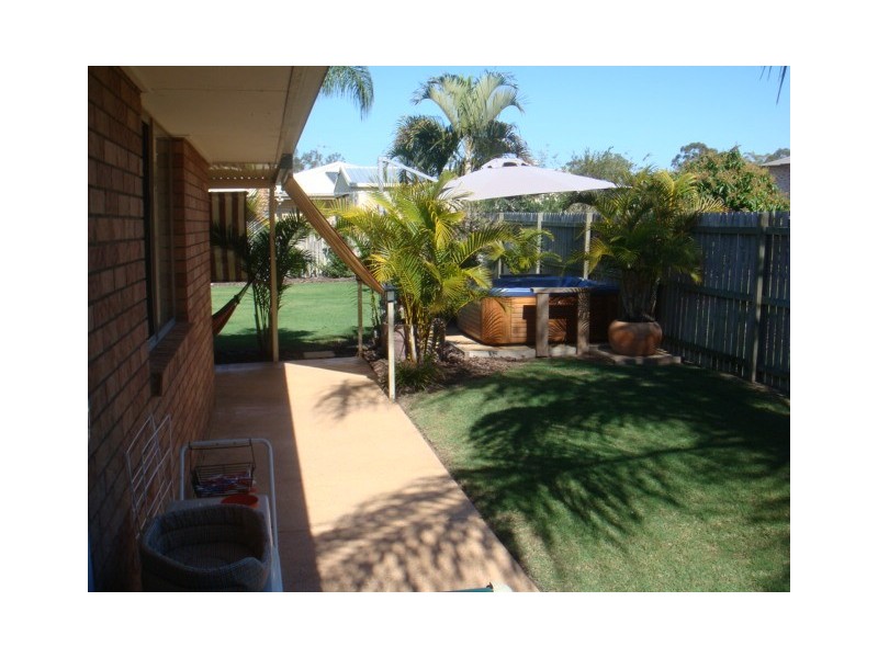 16 Desmond Dr, Toogoom QLD 4655