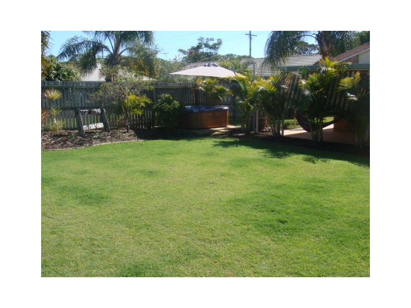 16 Desmond Dr, Toogoom QLD 4655