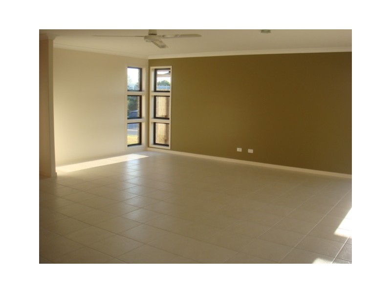 37 Turrum St, Scarness QLD 4655