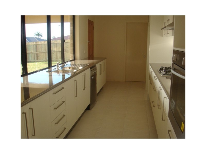 37 Turrum St, Scarness QLD 4655