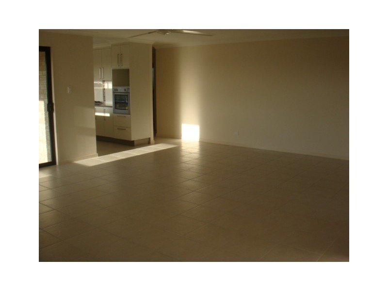 37 Turrum St, Scarness QLD 4655