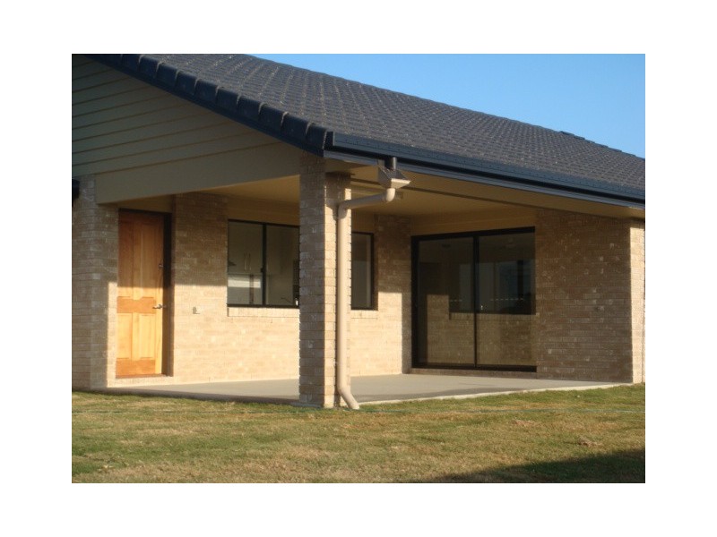 37 Turrum St, Scarness QLD 4655