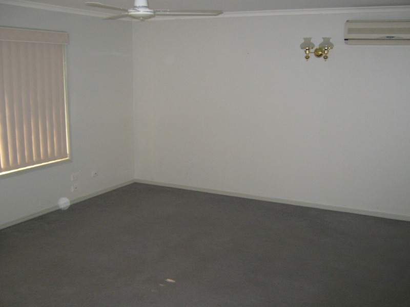 214 TORQUAY TCE, Torquay QLD 4655