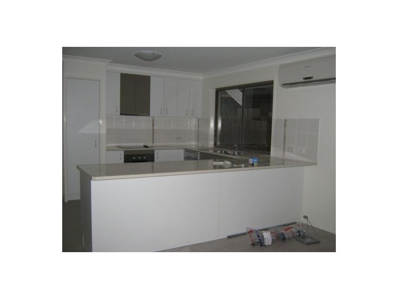 14 BOUNTY CCT, Eli Waters QLD 4655