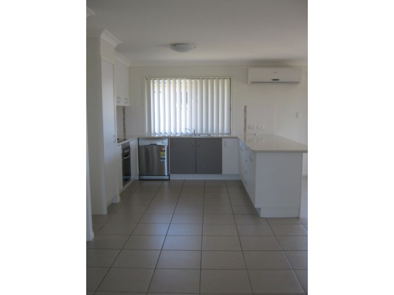 14 BOUNTY CCT, Eli Waters QLD 4655