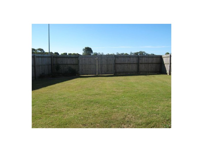14 BOUNTY CCT, Eli Waters QLD 4655