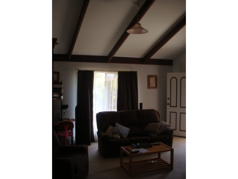 4 Bangalow, Kawungan QLD 4655