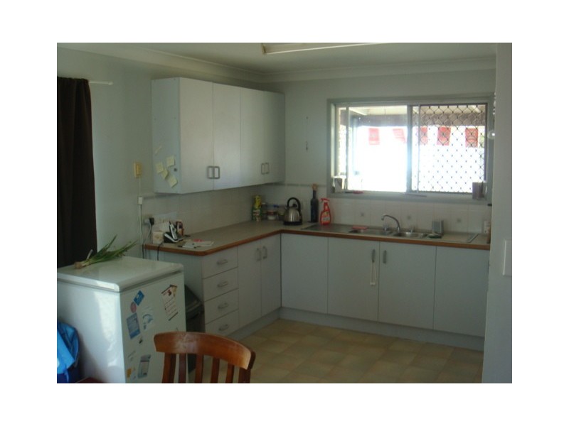 4 Bangalow, Kawungan QLD 4655