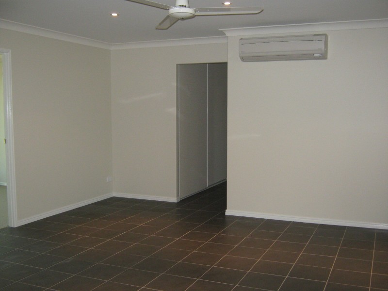 24 MAGELLAN CCT, Urraween QLD 4655