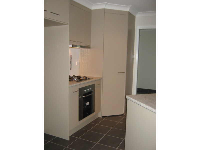 24 MAGELLAN CCT, Urraween QLD 4655