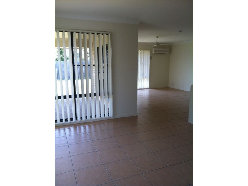 13 GOLDEN GROVE COURT, Eli Waters QLD 4655