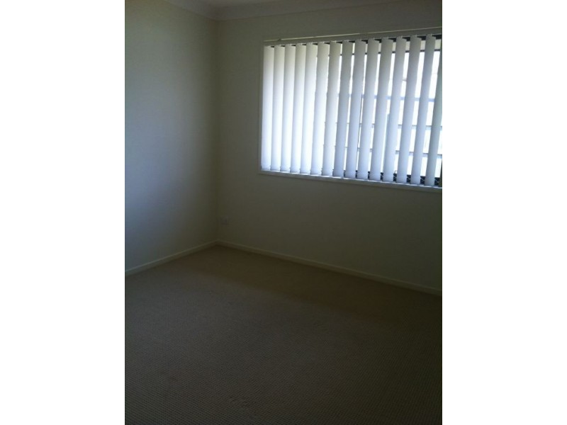 13 GOLDEN GROVE COURT, Eli Waters QLD 4655