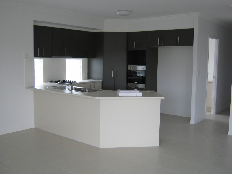 Point Vernon QLD 4655