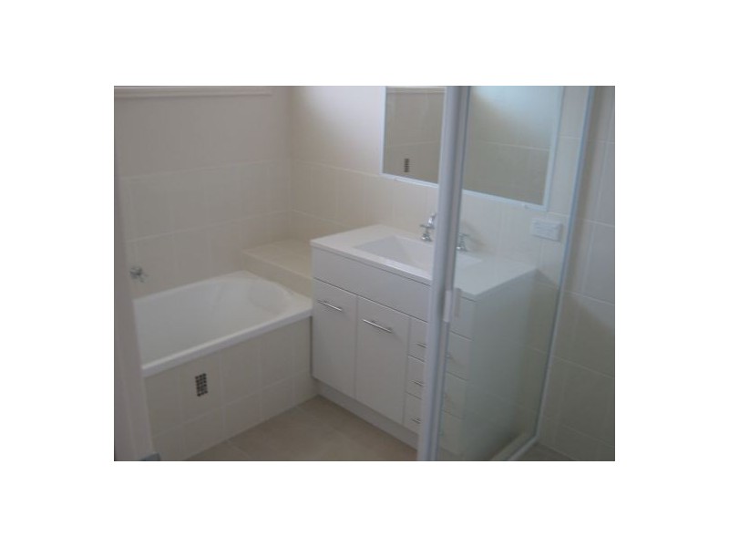 699 BOAT HARBOUR DRIVE, Urangan QLD 4655