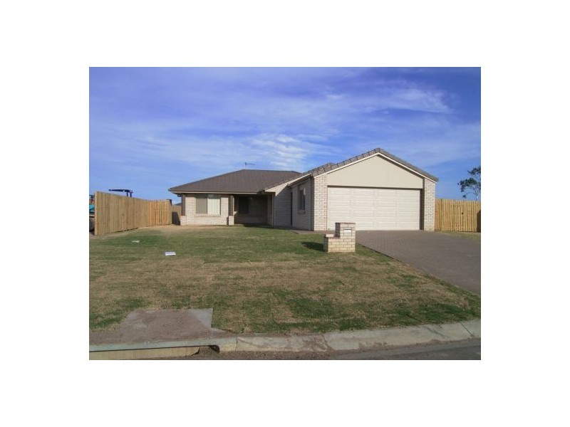 11 KINGSTON COURT, Point Vernon QLD 4655