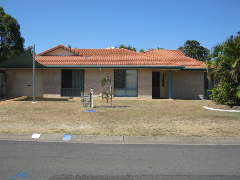 1 AIMEE DRIVE, Urangan QLD 4655