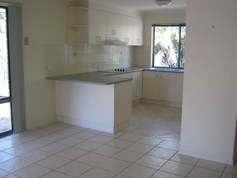 1 AIMEE DRIVE, Urangan QLD 4655