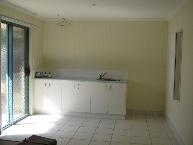 1 AIMEE DRIVE, Urangan QLD 4655