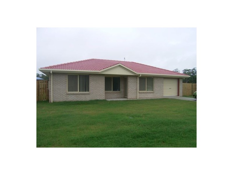 48 EMERALD PARK WAY, Urangan QLD 4655