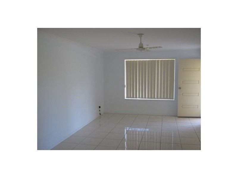 48 EMERALD PARK WAY, Urangan QLD 4655