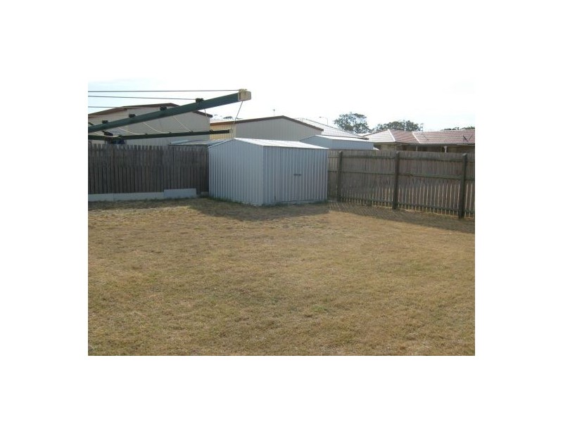 48 EMERALD PARK WAY, Urangan QLD 4655