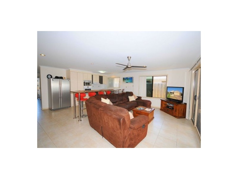 20 Earl St Vincent CCT, Eli Waters QLD 4655