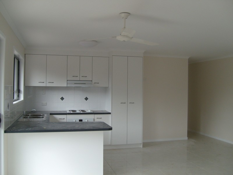1/117 Urangan St, Urangan QLD 4655