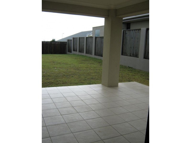 15 SEACREST DRIVE, Wondunna QLD 4655