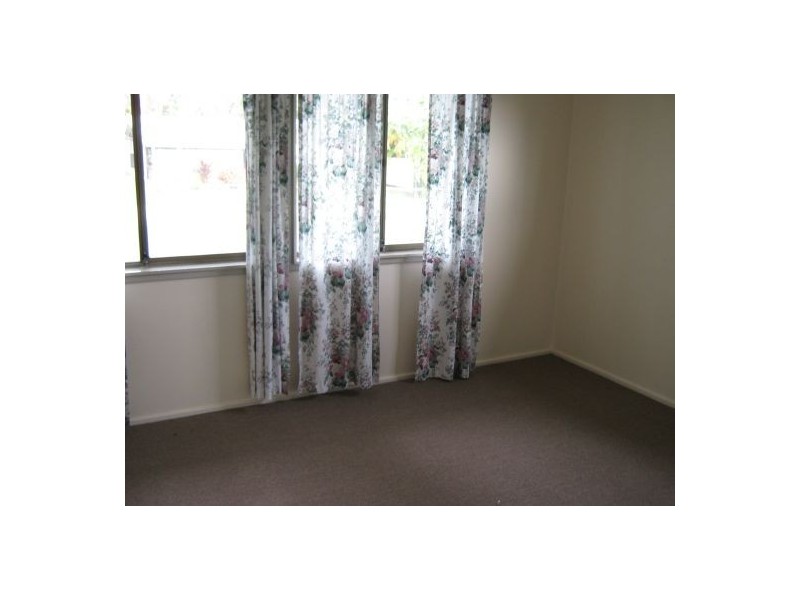 9 SNOW STREET, Torquay QLD 4655