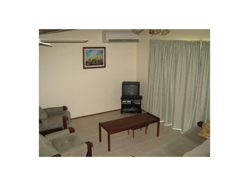 1 / 318 Esplanade, Scarness QLD 4655