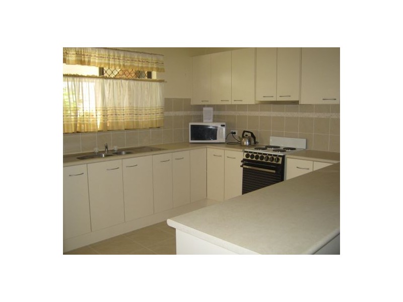 1 / 318 Esplanade, Scarness QLD 4655