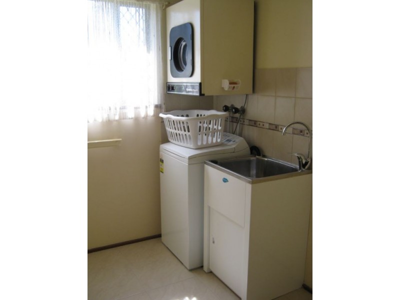 1 / 318 Esplanade, Scarness QLD 4655