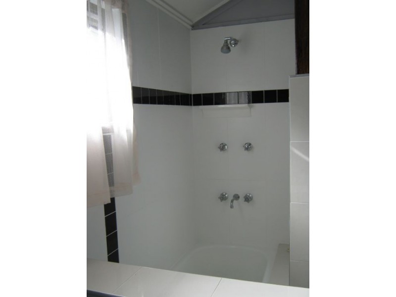 111 Freshwater Street, Torquay QLD 4655