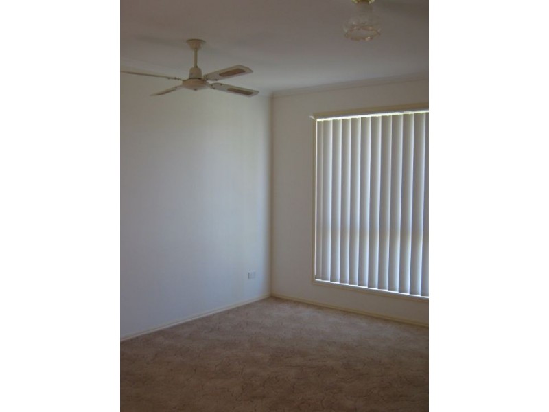 6 Fantail Way, Eli Waters QLD 4655