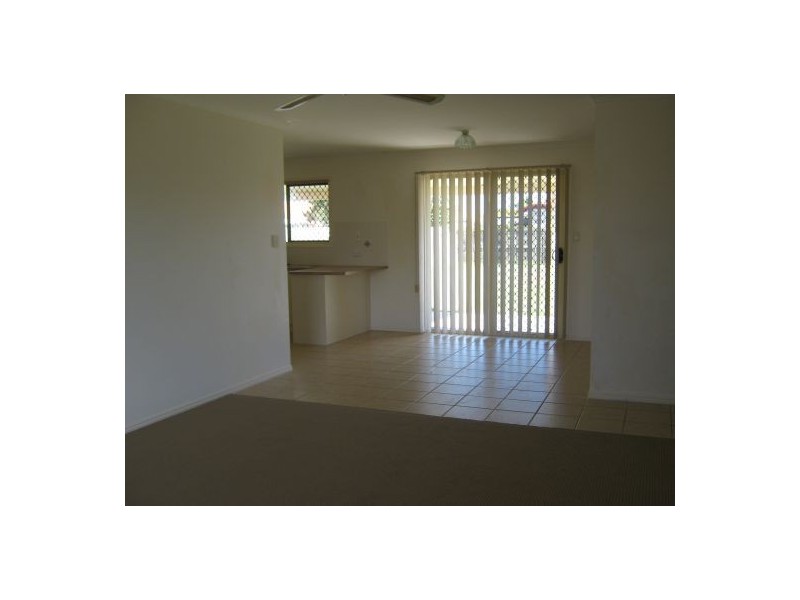 2 Pialba Downs Drive, Eli Waters QLD 4655