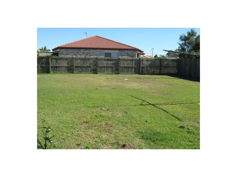2 Pialba Downs Drive, Eli Waters QLD 4655
