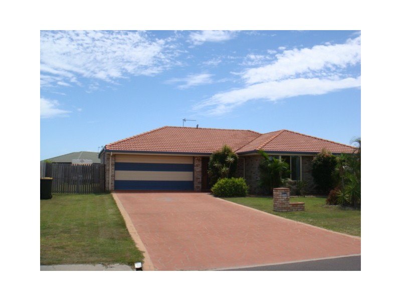07 Pialba Downs Dr, Eli Waters QLD 4655
