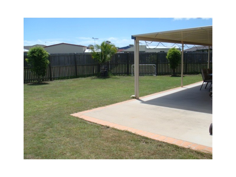 07 Pialba Downs Dr, Eli Waters QLD 4655