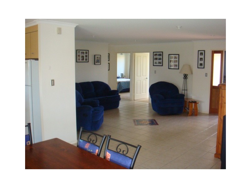 07 Pialba Downs Dr, Eli Waters QLD 4655