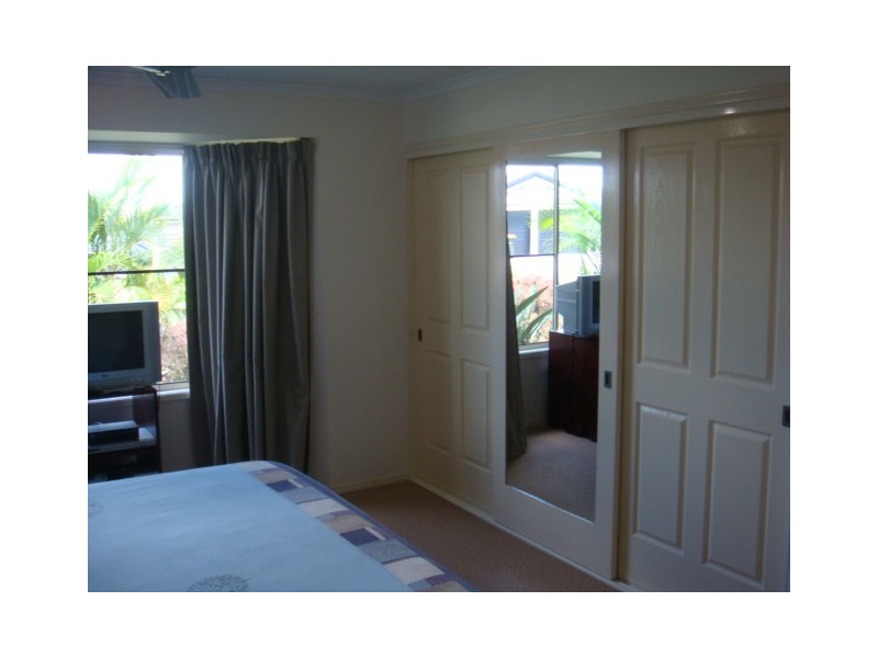 07 Pialba Downs Dr, Eli Waters QLD 4655