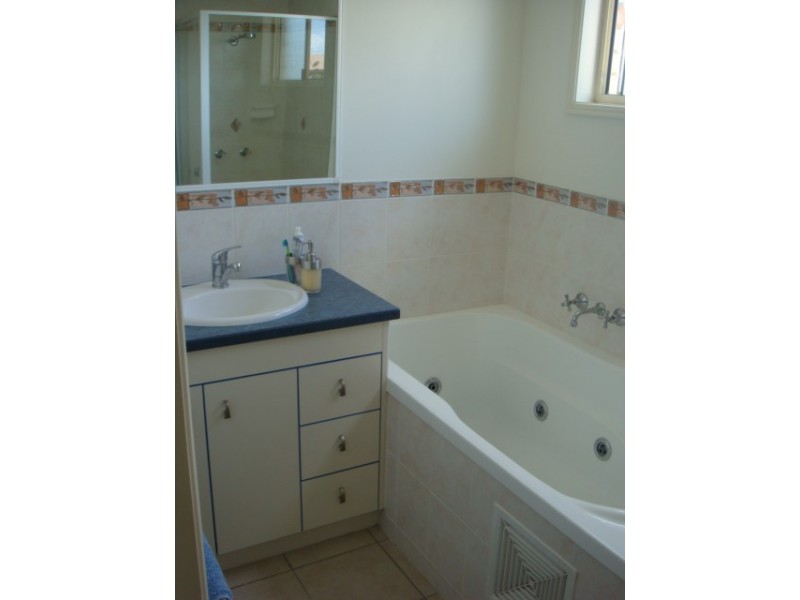 07 Pialba Downs Dr, Eli Waters QLD 4655