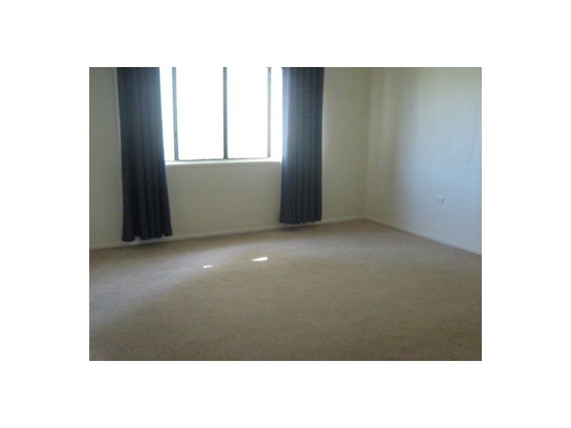 20 Dover, Pialba QLD 4655