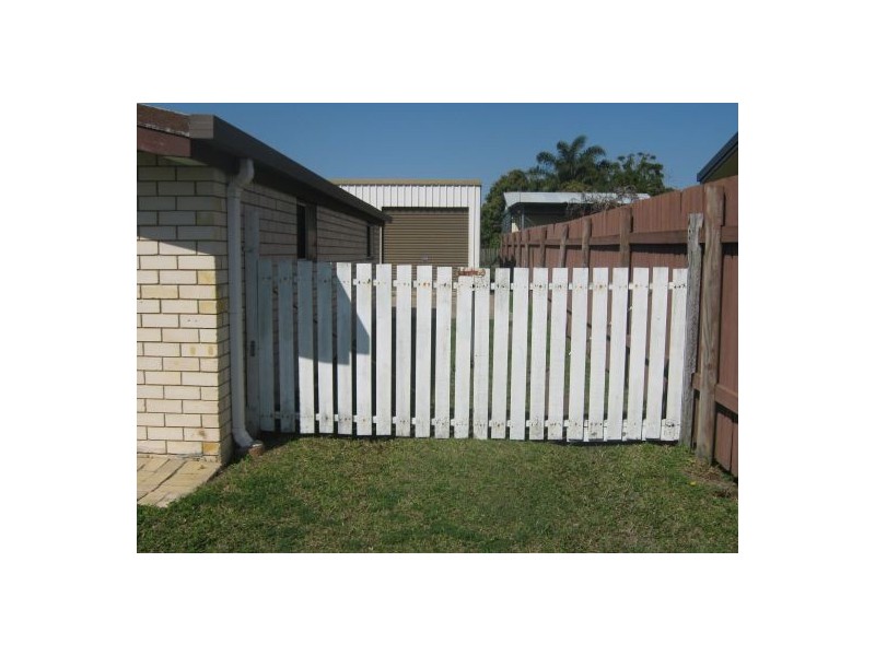 20 Dover, Pialba QLD 4655