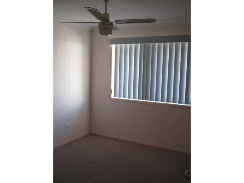 12 Merrilyn Court, Urangan QLD 4655