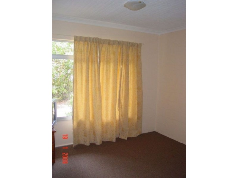 3 / 454  Esplanade, Torquay QLD 4655