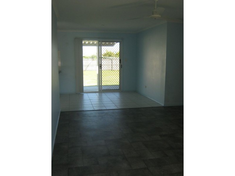 42 Murphy Street, Point Vernon QLD 4655