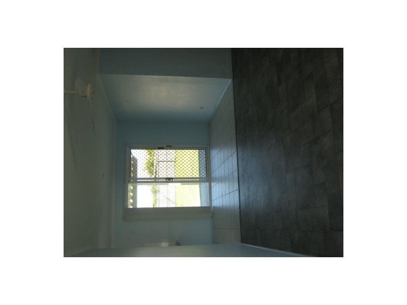 42 Murphy Street, Point Vernon QLD 4655